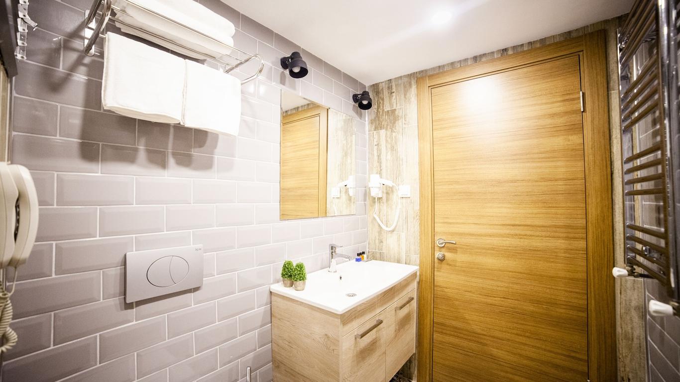 Set Ozer Hotel