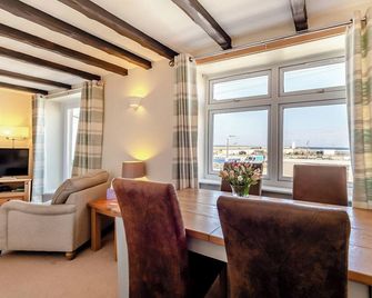 Quay Cottage - Seahouses - Living room