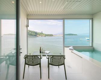 Yeosu Oandf Hotel - Josu - Balkón