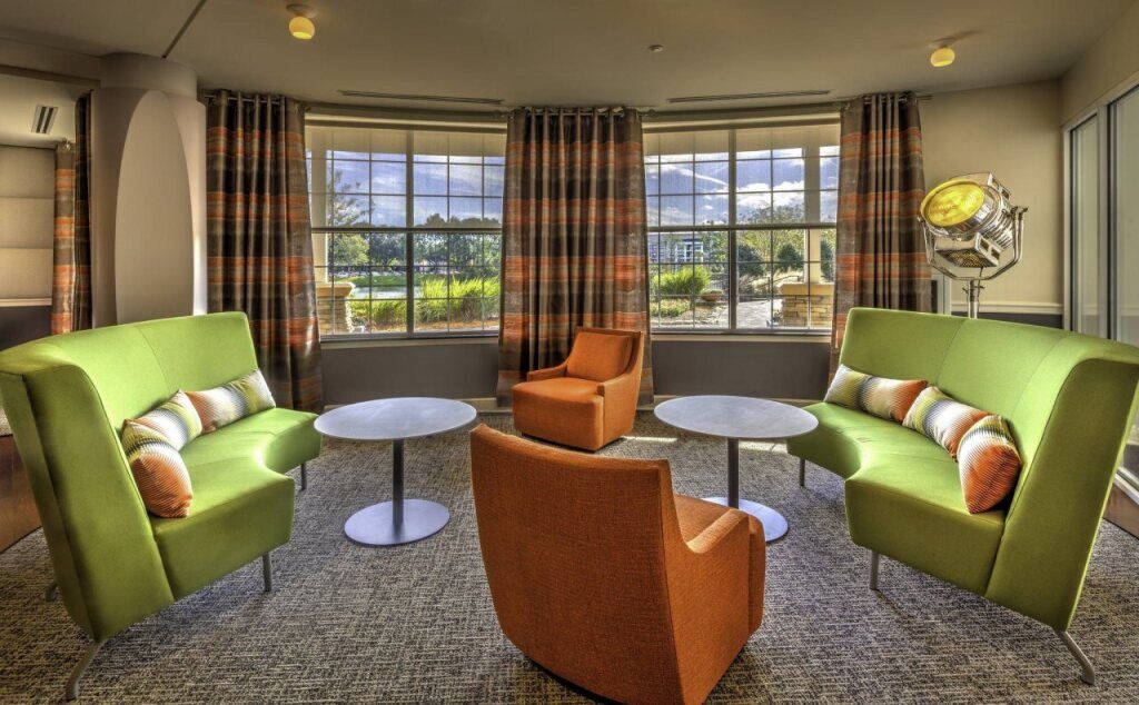 Hotel Indigo Jacksonville-Deerwood Park By IHG - ג'קסונוויל - טרקלין