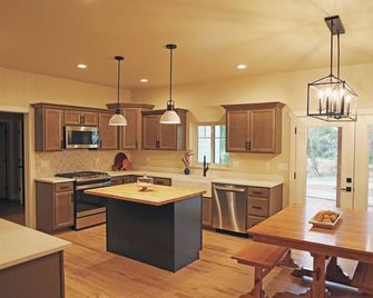 New modern farm house on the Still Water Ranch. - Montrose - Cocina