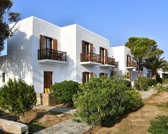 Swiss Home - Naousa - Bygning