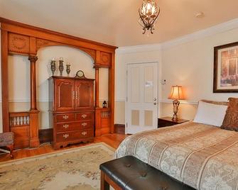 Le Chateau du Lac - Magog - Bedroom