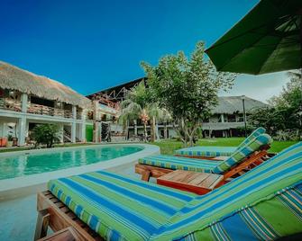 Casa Mandala Hotel - Sólo Dios - Piscina