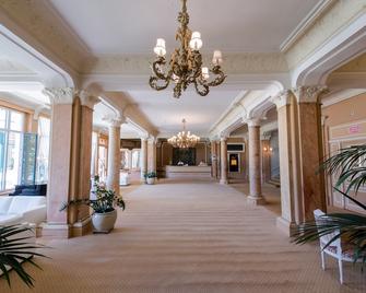Hotel Eden Palace au Lac - Montreux - Recepción
