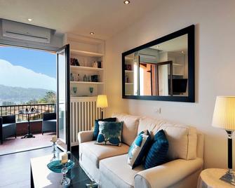 Brentano Elegante - Mezzegra - Living room