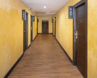 P1 House - פיצאנולוק - מסדרון