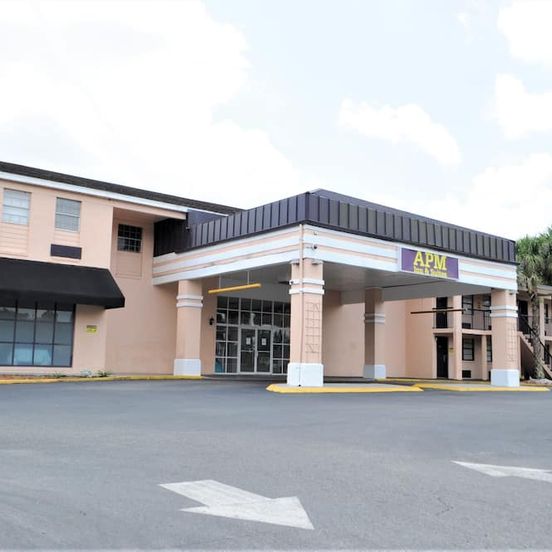 Apm Inn & Suites - Jacksonville image 1