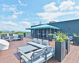 L'espace urbain - Parking & Gym - קוויבק סיטי - פטיו