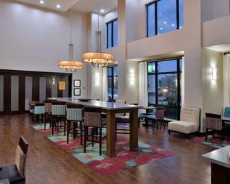Hampton Inn and Suites Hutto - Hutto - Dining room