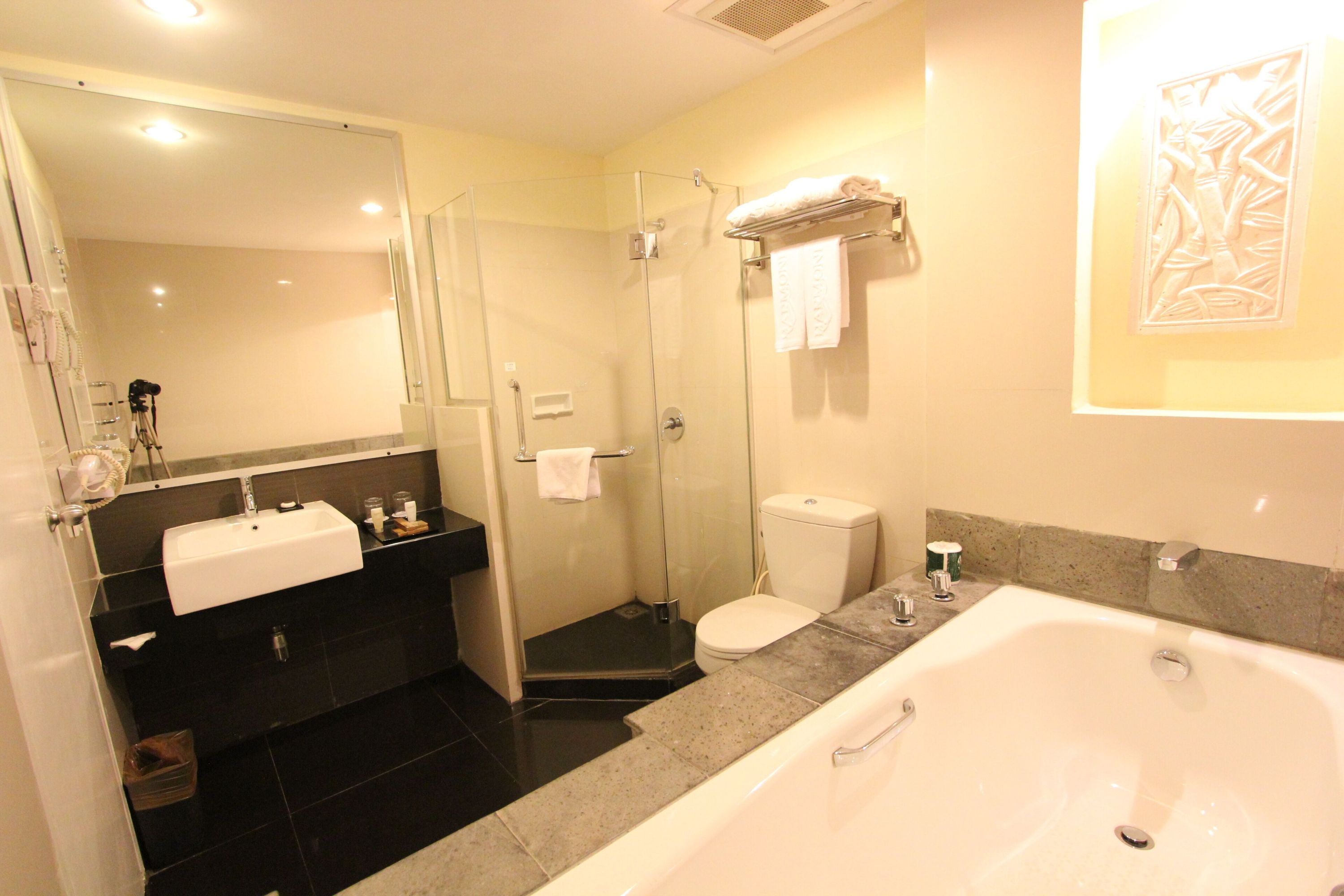 Harmoni One Convention Hotel & Service Apartments - באטאם קוטה