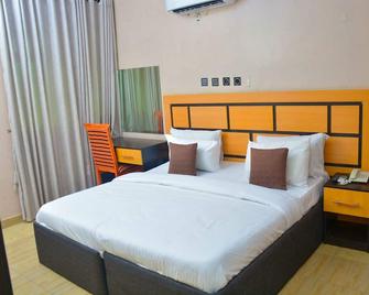 Halatria Hotel & Towers - Oshogbo - Bedroom