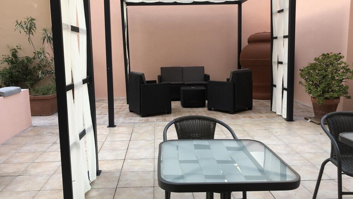 Shardan Guest House