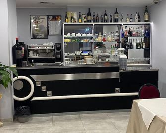 Hotel Ristorante La Mimosa - למציה טרמה - בר