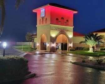 Motel 6-Santa Nella, Ca - Los Banos - Santa Nella - Building