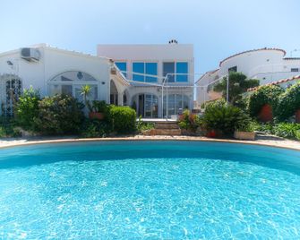 Welcs Villa 250 Emp Con Piscina Privada Y Amarre - Empuriabrava - Piscina