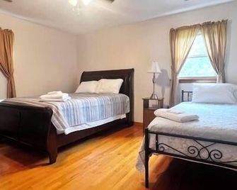 Oyster Harbor Cottage – Where the Only Limit Is Your Imagination - Cape Charles - Habitación