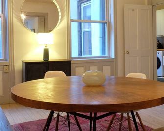 1830's Historic Merchant House On The Pa - New York - Dining room