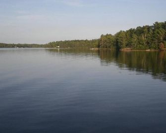 Auberge Eldo Inn - Blind River - Outdoors view
