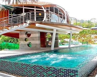 Pool Front Sexy Studio Fully Furnished Apartment - Patong - Uima-allas