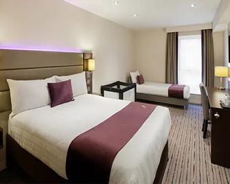 Premier Inn Wirral (Two Mills) - Ellesmere Port - Bedroom