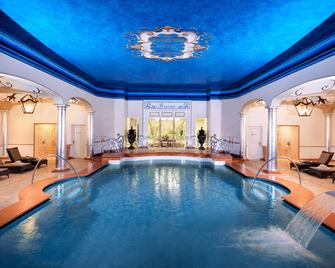 Giardino Ascona - אזקונה - בריכה