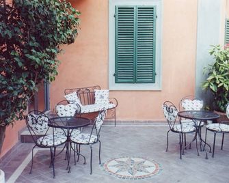 Villa le Camelie Siena - Siena - Patio