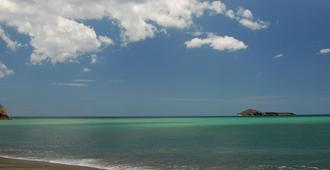 Togo Bed And Breakfast - El Farallón del Chirú - Beach