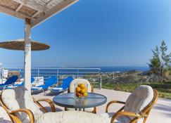 Nymphes Luxury Apartments - Agia Pelagia - Balkon