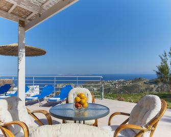 Nymphes Luxury Apartments - Agia Pelagia - Balcon