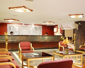 Hotel Rajadhane Madurai - Madurai - Front desk