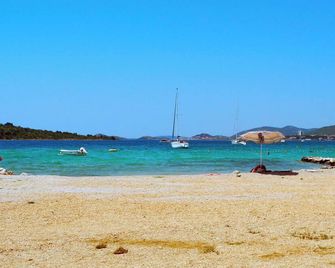 Apartment Osman - Srima - Beach