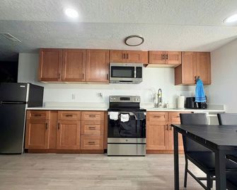 Forest Spa Retreat – Rustic & Pure 2br 2ba - Woods Cross - Cucina