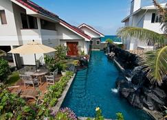 Kailua Oceanfront-60' Lap Pool - Upscale Quiet Neighborhood- Legal - 凱盧阿 - 游泳池
