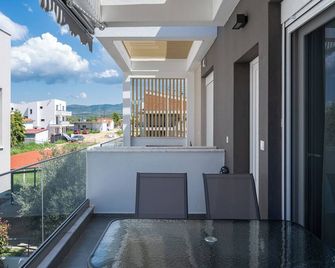 Danai & Palm Residential Complexes - Ofrinio - Balcony