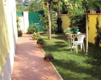 B&B Degli Amici - Ciampino