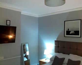Caversham Lodge - Reading - Bedroom