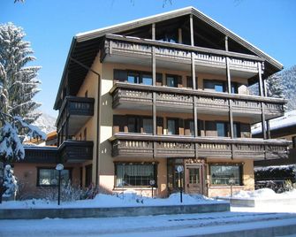 Hotel Binelli - Pinzolo - Building