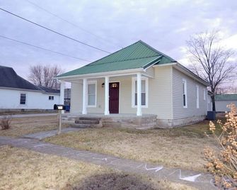 Bedford Bungalow - Bedford - Budova