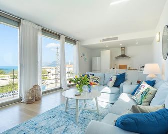 Sunny Townhouse With Terrace in Son Serra - Santa Margalida - Salon