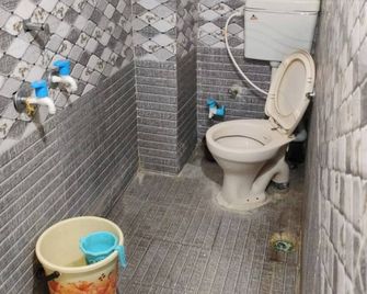 Hotel Kailash Kuti Guest House - Ujjain - Bagno