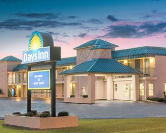 Days Inn by Wyndham West Point - West Point - Gebouw