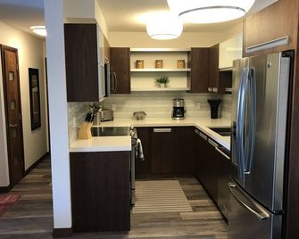 Spacious, Newly Renovated 3bd, 1ba In Yorkton - Yorkton - Cucina