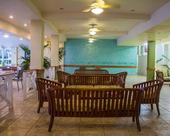 Crown Point Beach Hotel - קראון פוינט - מסעדה