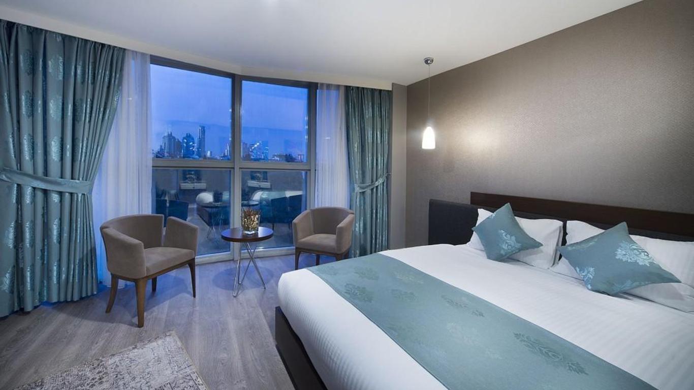 ذا كلوك سويتس