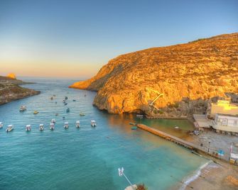 Saint Patrick's Hotel - Xlendi