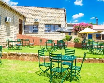 Mountain View Hotel - Hlotse - Patio