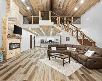 Murfreesboro, Riverfront Cabin, 2024 Total Solar Eclipse, Crater of Diamonds - Nashville - Sala de estar