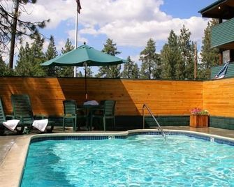 Snow Lake Lodge - Big Bear Lake - Pool
