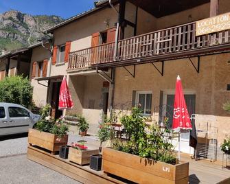 Location Marjori - T2 Le Paruline - Le Lauzet-Ubaye - Edificio
